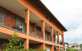 Agriturismo Familiare I Giardini del Lago